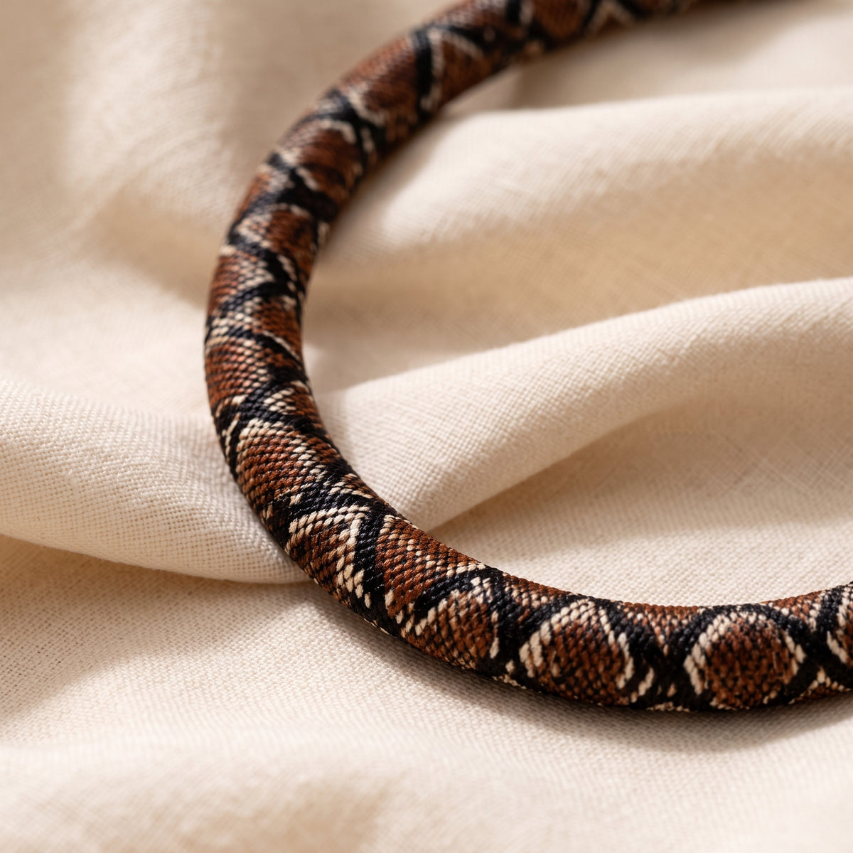 A simple shape.
A striking pattern.